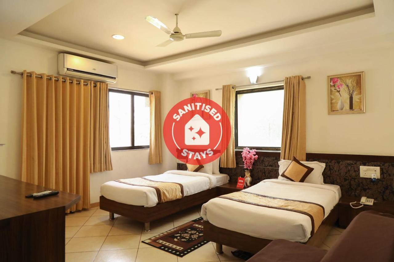 Oyo 10943 Hotel Plus Corporate Khapa  Dış mekan fotoğraf