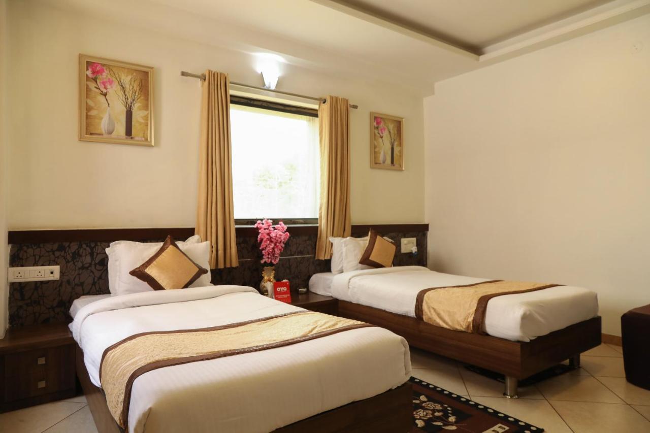 Oyo 10943 Hotel Plus Corporate Khapa  Dış mekan fotoğraf