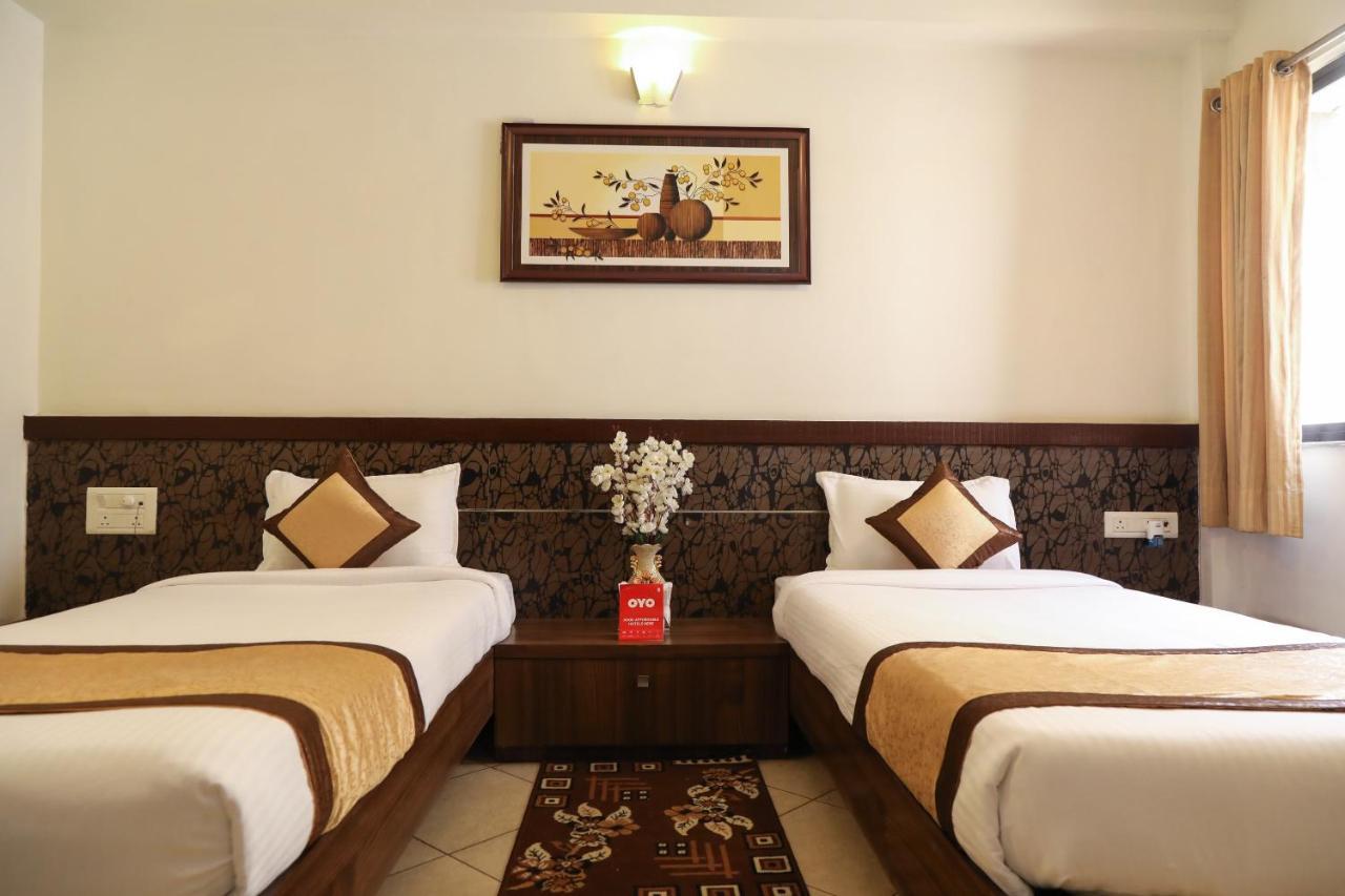 Oyo 10943 Hotel Plus Corporate Khapa  Dış mekan fotoğraf