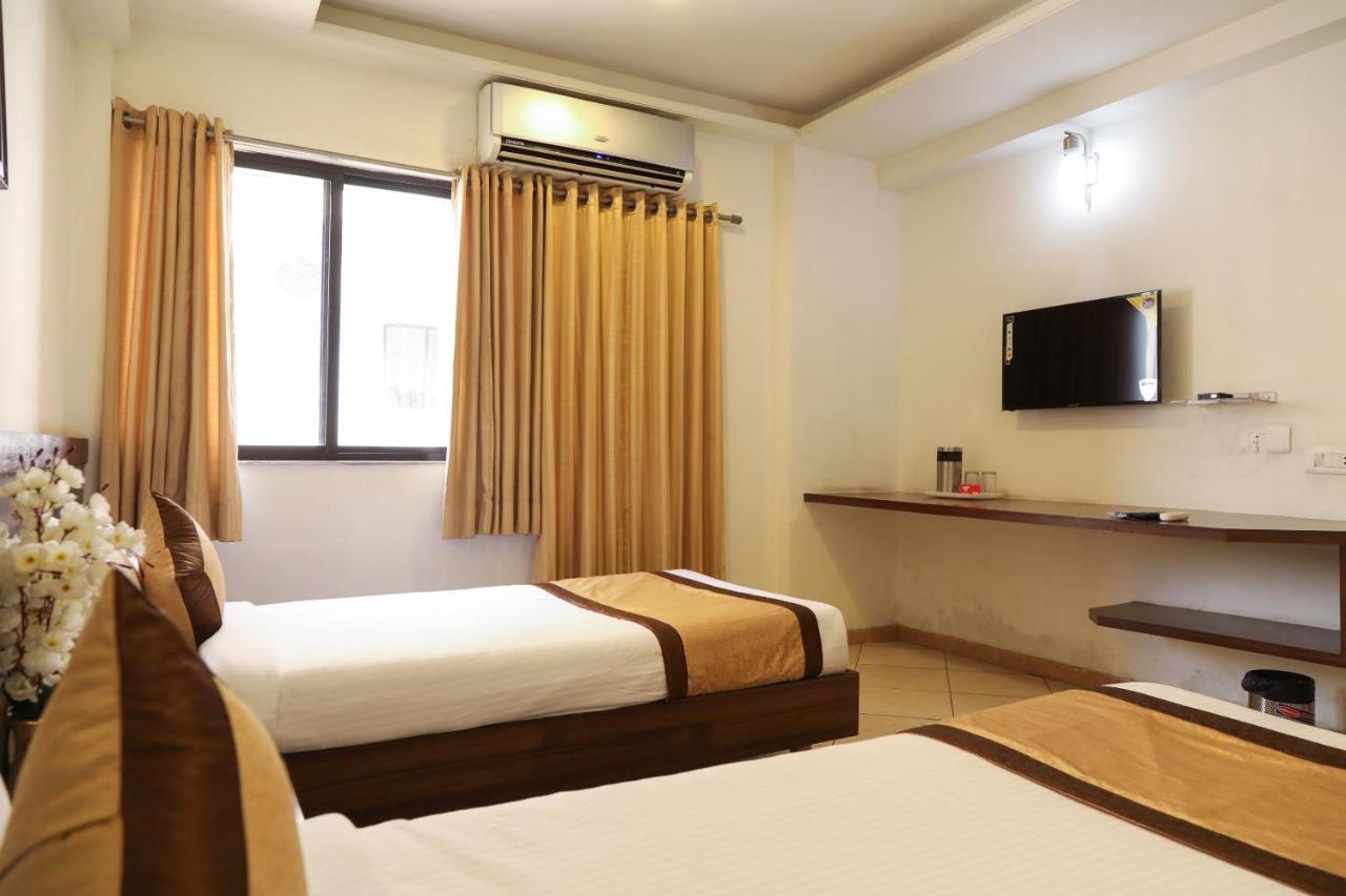 Oyo 10943 Hotel Plus Corporate Khapa  Dış mekan fotoğraf
