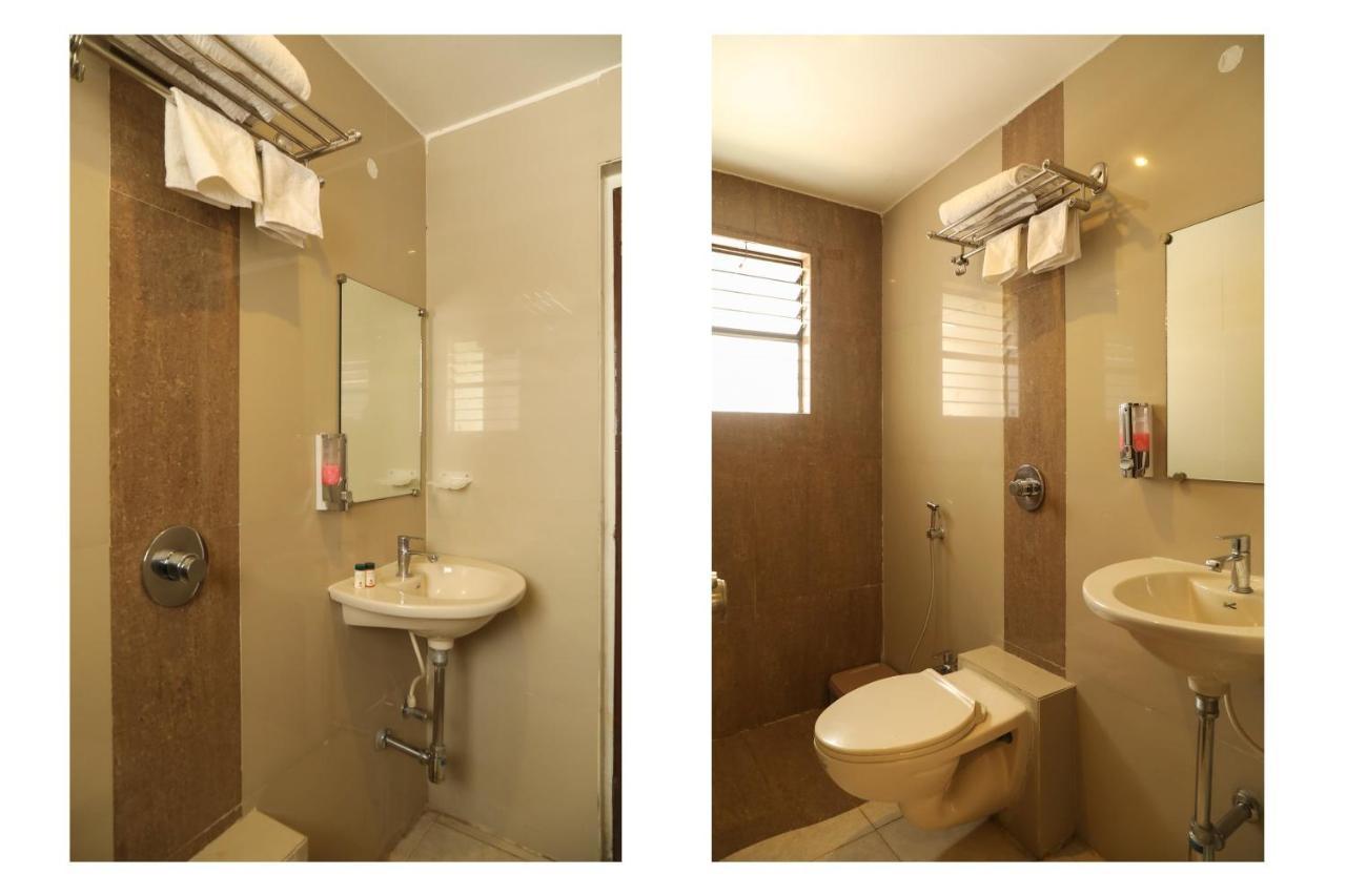 Oyo 10943 Hotel Plus Corporate Khapa  Dış mekan fotoğraf