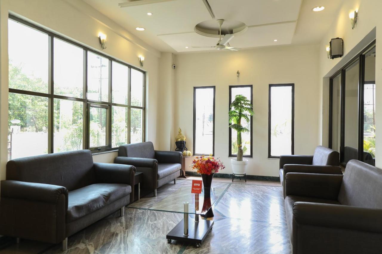 Oyo 10943 Hotel Plus Corporate Khapa  Dış mekan fotoğraf